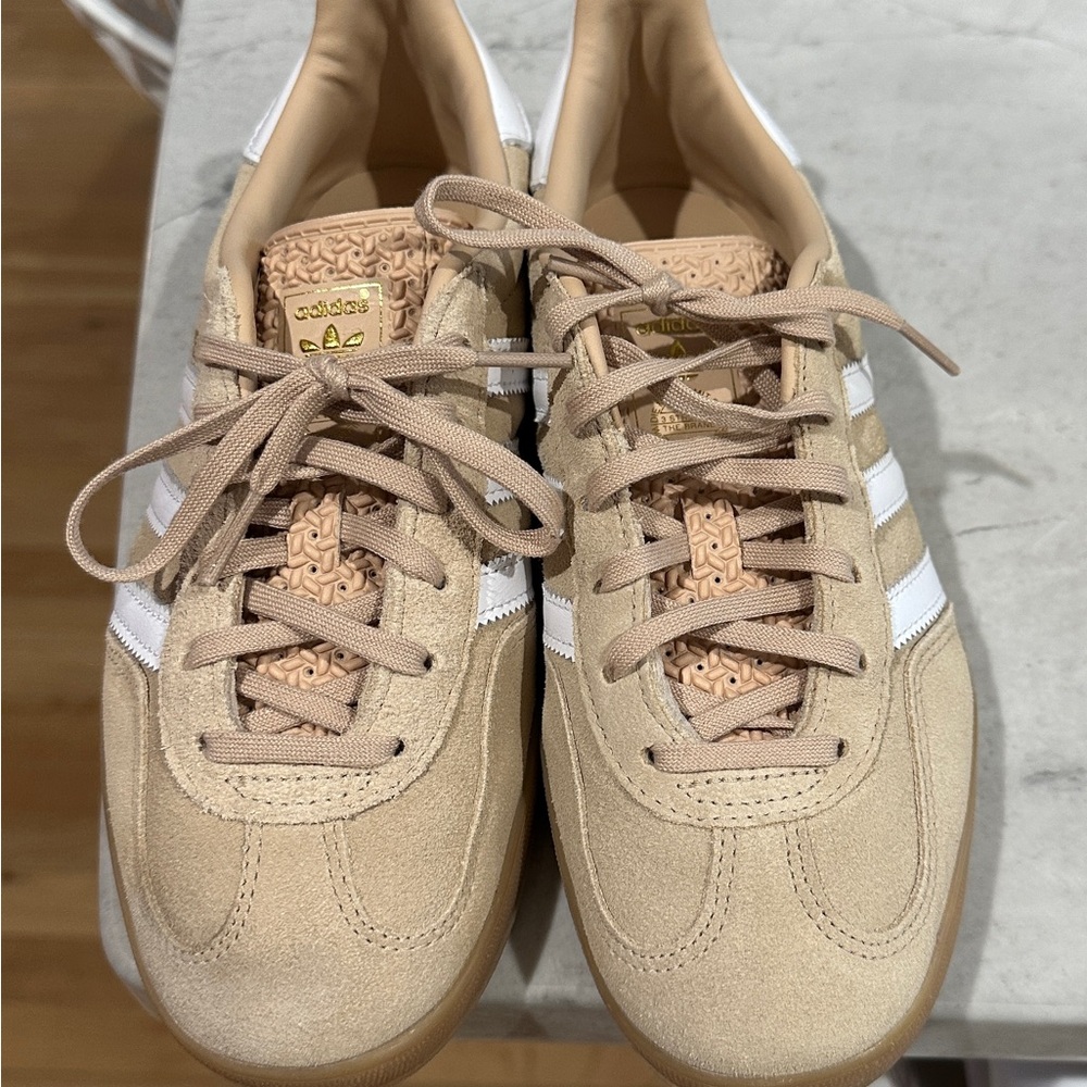 Adidas Gazelle “Magic Beige” size 7.5 women’s